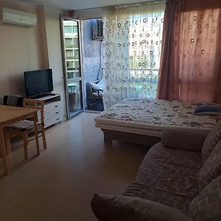 Plaza Studio Apartman *